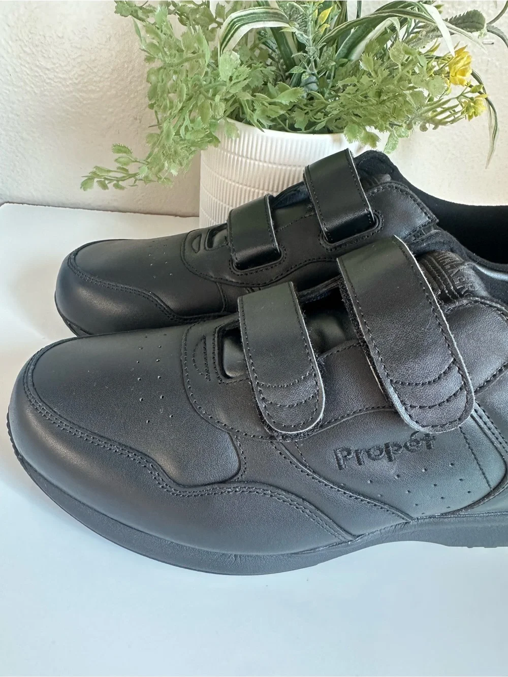 Propet classic black